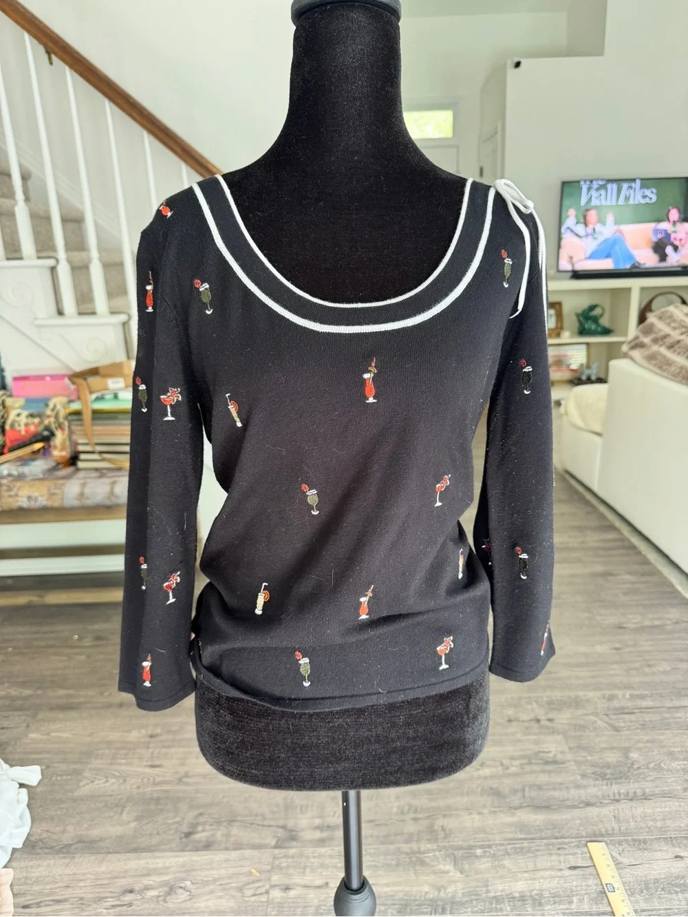 Peck & Peck Black Scoop Neck Sweater with Cocktail Embroidery